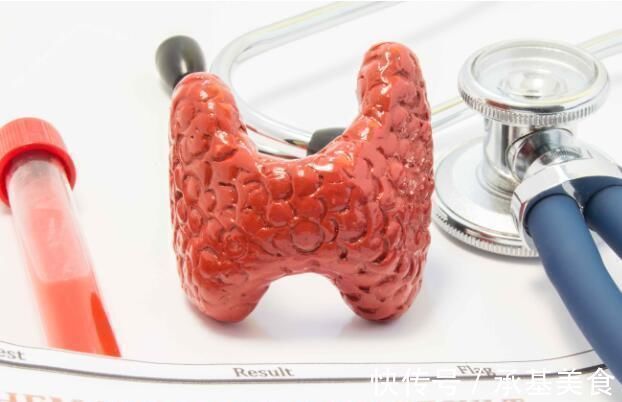 甲状腺结节|有甲状腺结节的人,这3类食物再喜欢也要忌口,否则会加重疾病