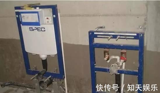 73平|师傅在卫生间砌了半堵墙，邻居看后竟赖着不走，非要师傅去她家装