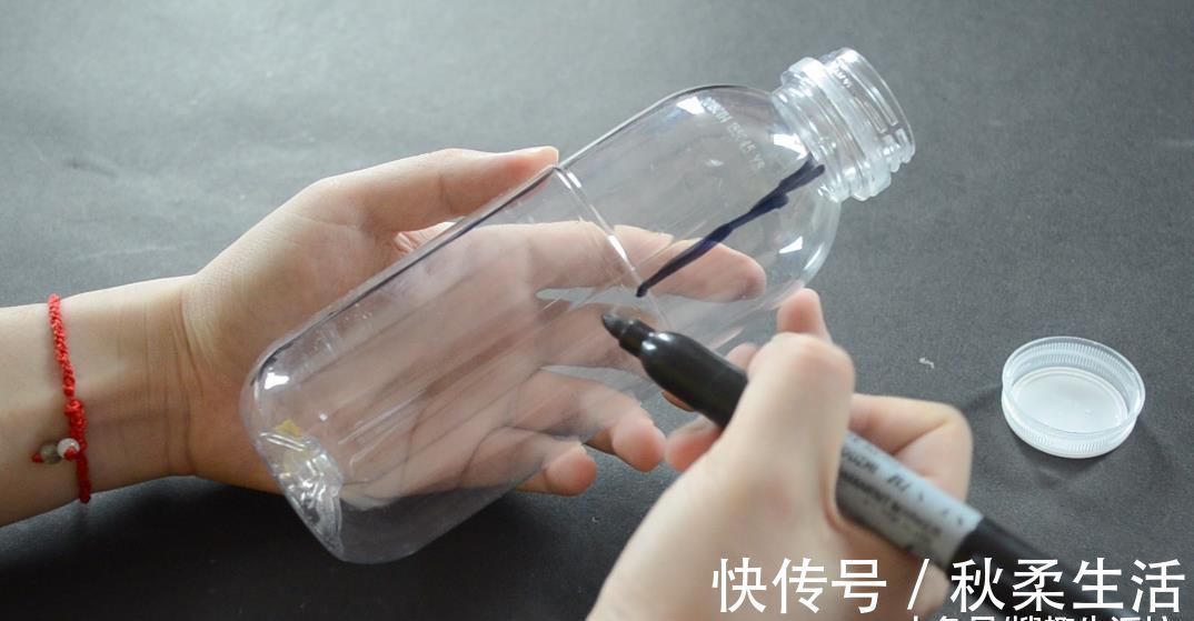 沥水架|塑料瓶我再也不扔了, 改造一下, 粘在厨房里有大用处, 省钱又实用