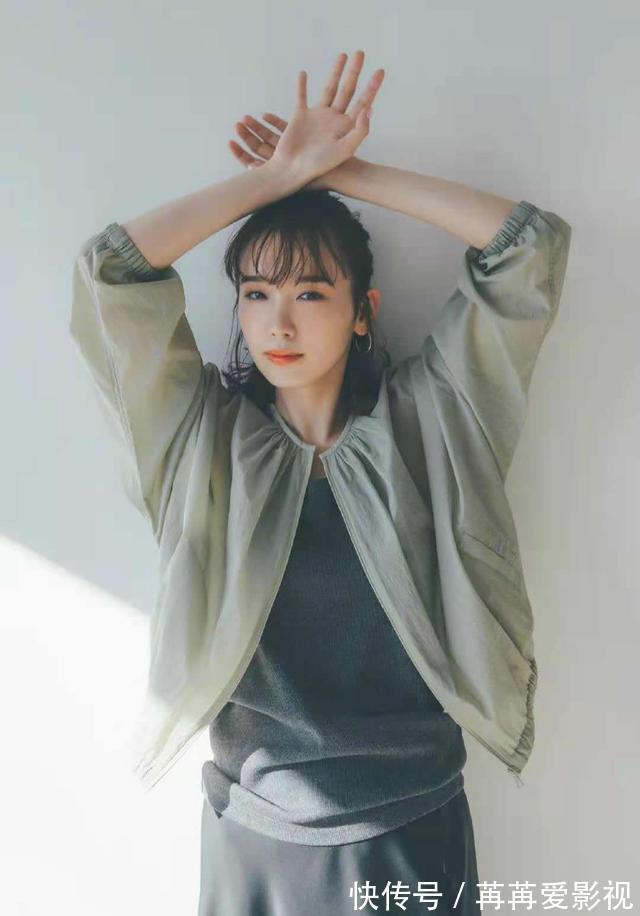 锥形裤|太好了,春夏最美的“基本款穿搭”赏析在此,日本优衣库真给力