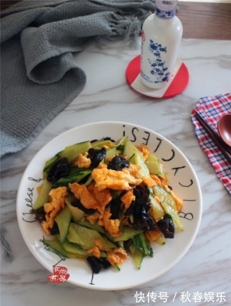 女儿天天嚷着要吃此菜,口感软嫩,简单快手,清理肠道还补水