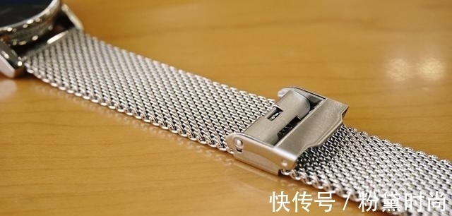 蓝宝石|小米有品又现爆款手表,轻派手表蓝宝石镜面,进口机芯,透明后盖