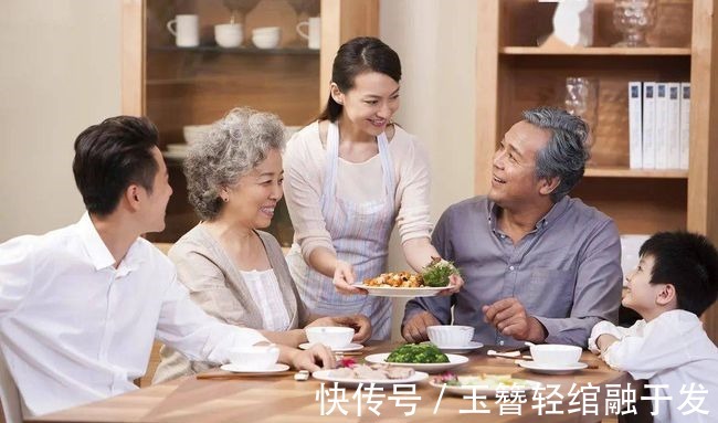 习惯|寿命较短的男人,吃饭时往往有这4“习惯”,若你也有,趁早改掉