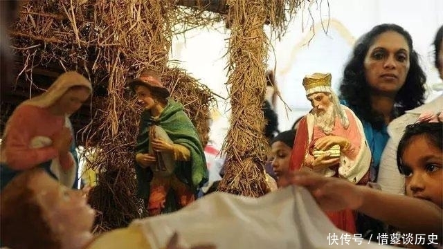 棉衣|最“奇葩”的两个圣诞节,一个信佛教却过节,一个46度高温穿棉衣