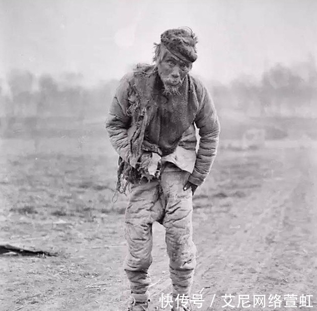 晚清时期|晚清时期老照片：女子媚态毕露