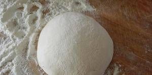 筋道|韭菜鸡蛋不要再吃韭菜盒子了,试试这样做,不蒸不煮,酥脆又筋道