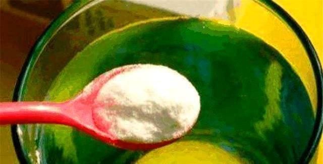 酸碱度|用白糖、白醋来养花,全都比不过1勺“白粉末”,除虫沤肥效果好