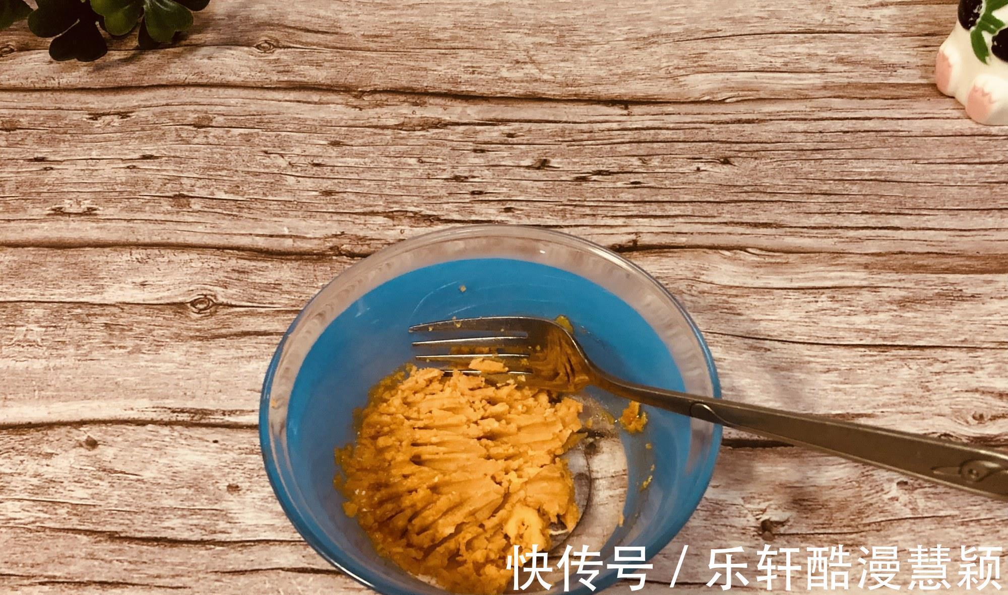 南瓜条|自己做的咸蛋黄焗南瓜,划出重点就能做出饭店的口感