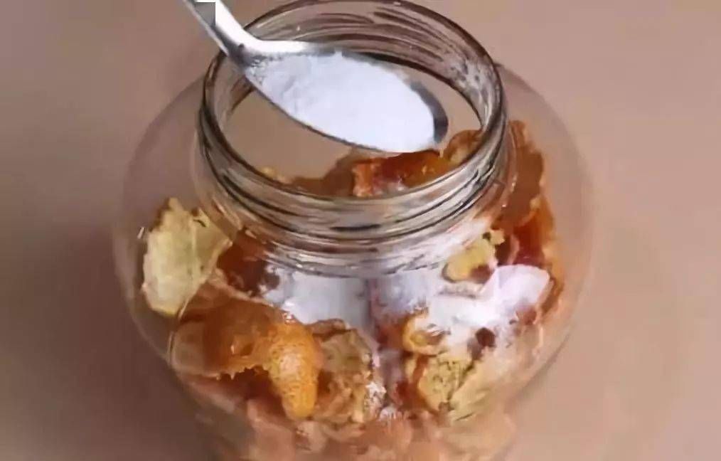 用它来洗碗，去污能力强还不伤手，以后不用买洗洁精了