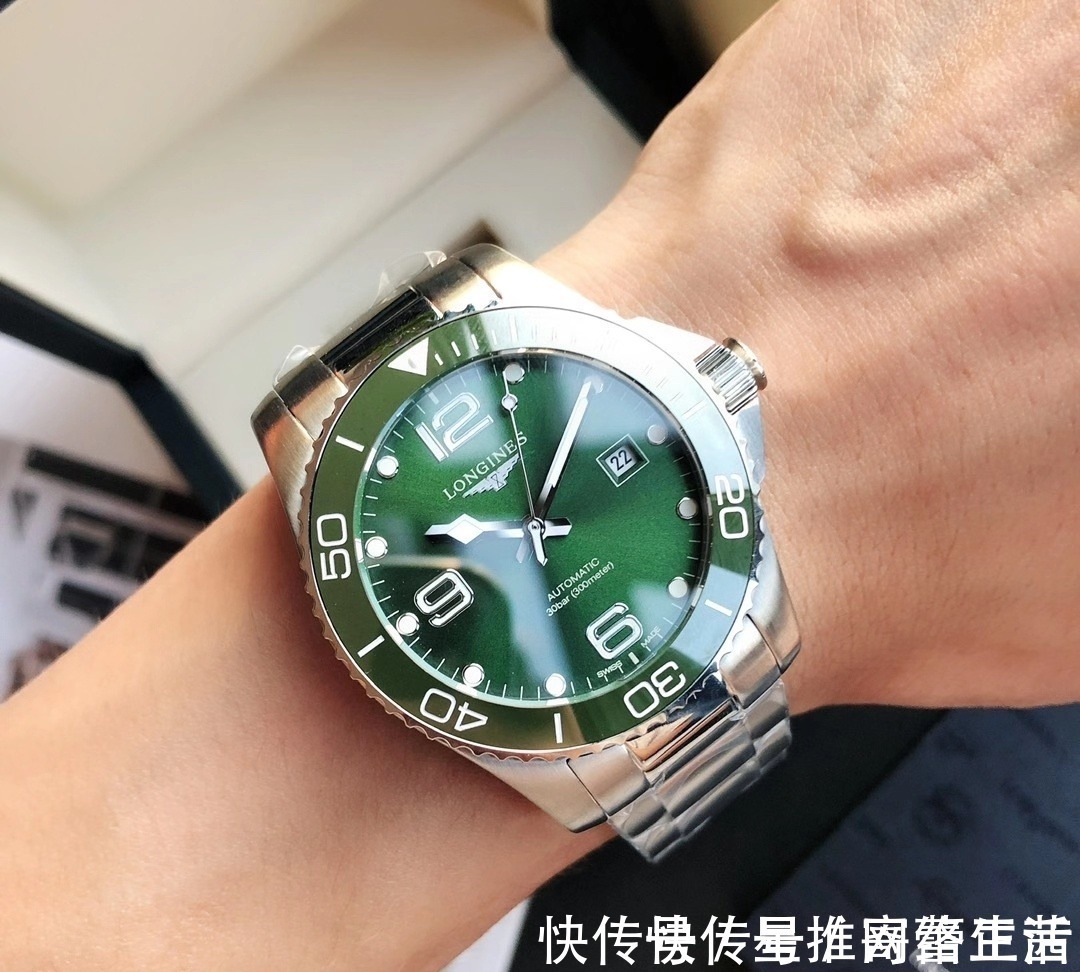 男士|浪琴康卡斯的是什么档次？和劳力士比起来，谁更适合年轻男士搭配