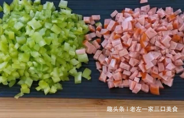 花卷|花卷新做法,有菜有肉,比包子简单,比饺子还香,一口一个,好吃