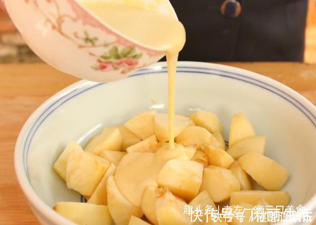 鸡蛋|苹果不要直接吃了，加2个鸡蛋，家里来客都不怕，端上桌就被抢光