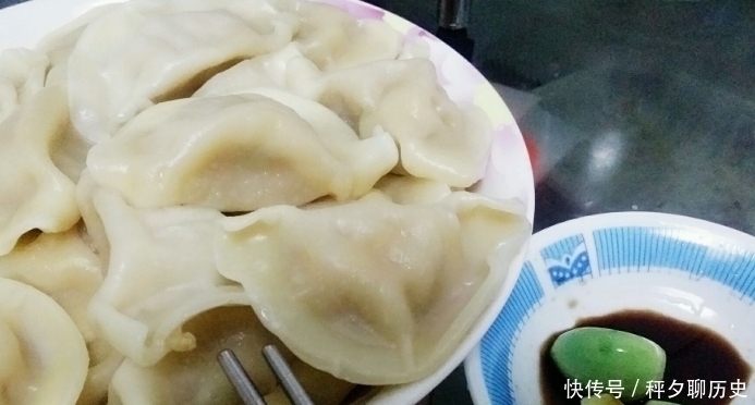 大蒜|泡腊八蒜,直接加醋是大错多做一步,一晚就变绿,酸辣又香脆