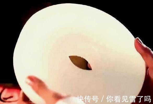 动漫|小伙爷爷去世,遗产仅几块石头,网友看后笑喷:动漫看太多!