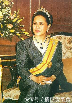 诗丽吉太后|英女王都羡慕诗丽吉太后的珠宝!如今苏提达诗妮娜抢破头,太可悲