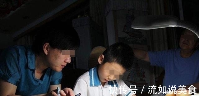 正确率|一位宝爸在家长会上突然痛哭,成年人的崩溃,就在一瞬间