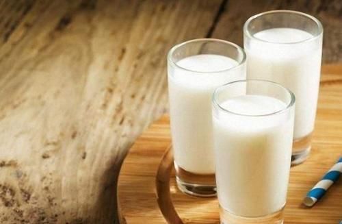 青青|喝牛奶的孩子与不喝牛奶的孩子,一年看出差别