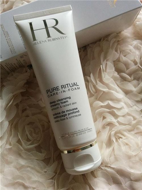 干皮适合什么样的洗面奶？这些洁面乳让你逆袭暗黄，拥有白皙肌肤