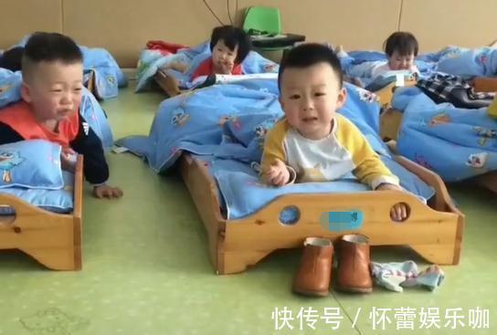 幼儿园|两位“杠精萌娃”幼儿园吵架走红,红衣萌娃:嘿呀,好气啊!