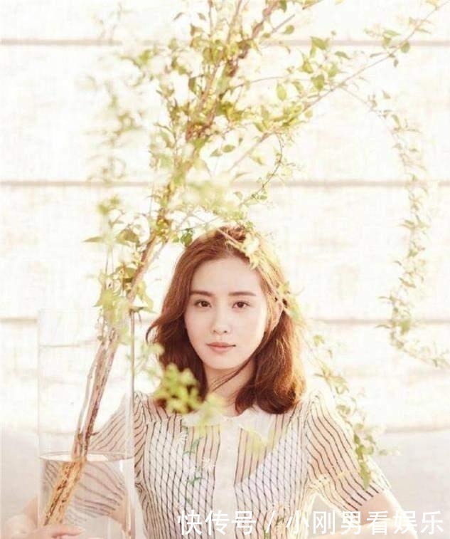 气质感|女人别再披头散发了,太显老!今年流行这5种发型,减龄显脸小