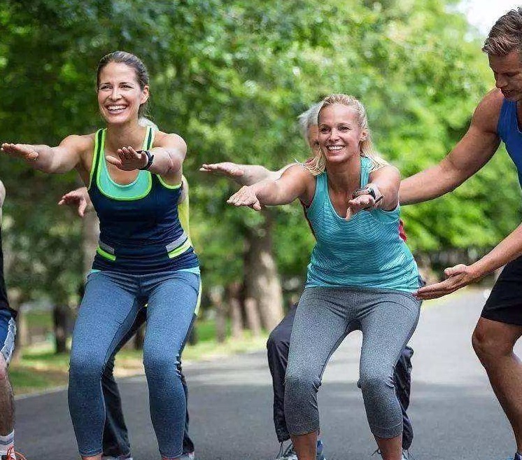 姿势|下蹲3分钟等于步行1小时坚持一个月,这6个好处让你健康又长寿