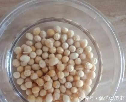 这菜多给孩子吃，骨头汤牛奶不如它，入口细腻，营养丰富！