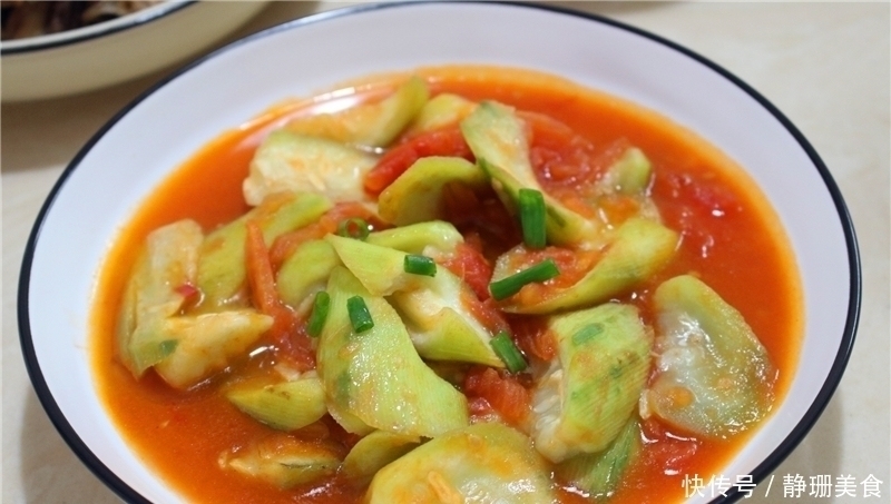 吃饭|请同学来家里吃饭,六菜一汤花了不到100元,吃得尽兴又开心