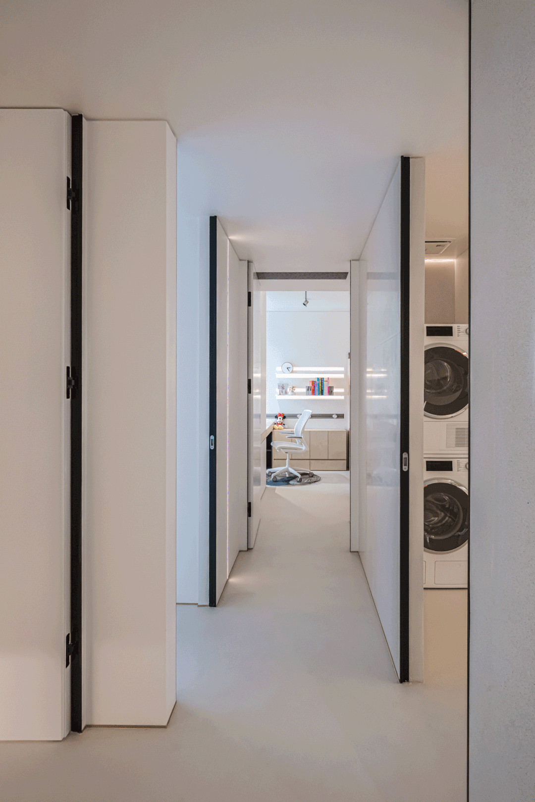 浅灰色|75㎡ 两居室，超多储物空间好看又实用，又充满高级感的生活空间~