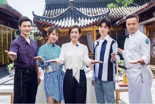 中餐廳節目剛剛播出一集,她的微博“淪陷”,網友謾罵不止