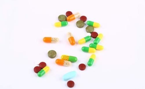 阿司匹林能和降压药能在早上一起吃吗?有哪些注意事项?听药师说