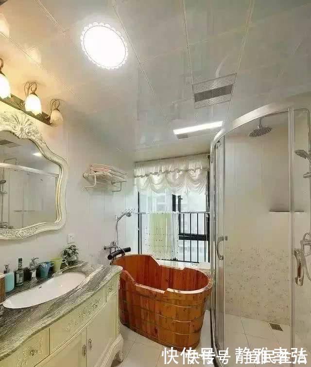 漂亮|去朋友家串门，一进门就被美到了，很喜欢这样的客厅装修，漂亮