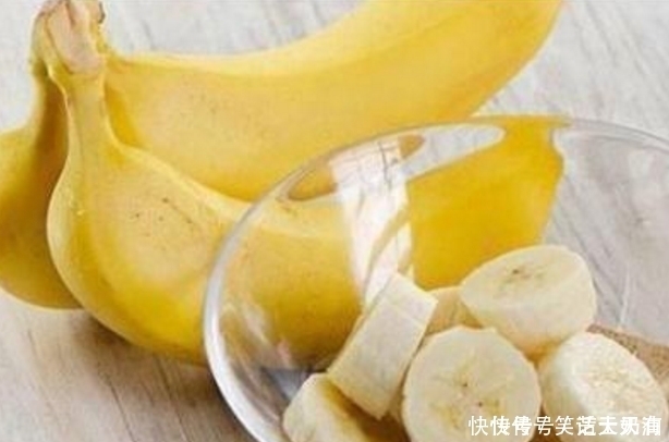 香蕉和此物一起煮,失眠好了,大肚子平了,排出體內(nèi)垃圾毒素!