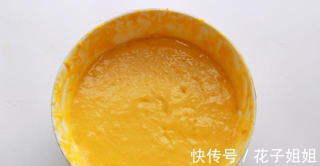 美食|松软香甜的南瓜松饼，护胃补锌，与家人一起分享健康美食吧！