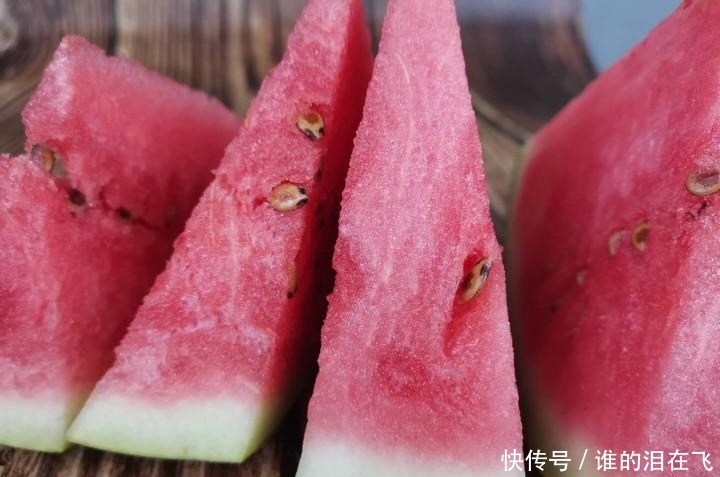 西瓜|吃剩的西瓜,切记不要放冰箱!瓜农教我土方法,放7天照样新鲜