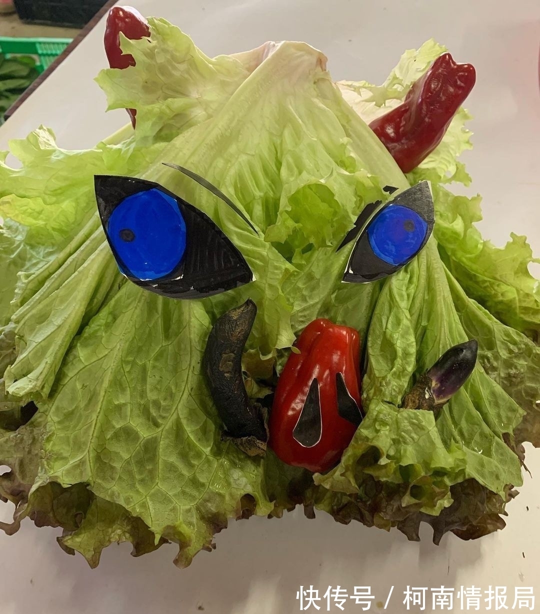 伊之助|蔬菜版《鬼灭之刃》,祢豆子改叼黄瓜,伊之助只是一片生菜叶?