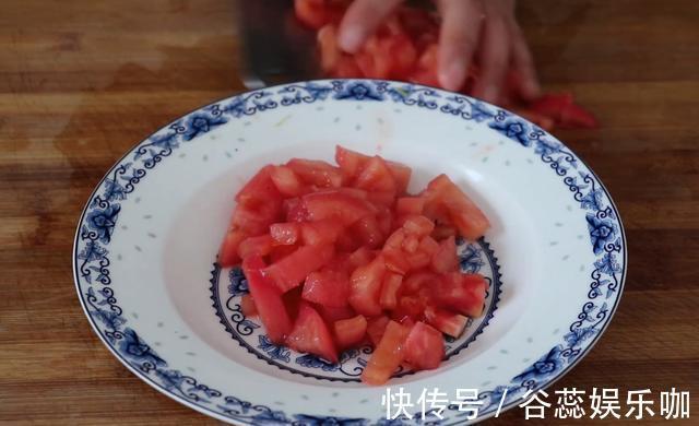 食用油|别总大鱼大肉，大厨教你金针菇西红柿新鲜吃法，全家都爱吃