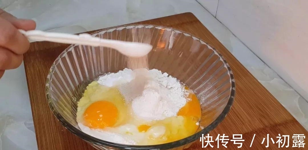 黄油|面粉这样做才好吃, 不用烤箱, 不用黄油, 也能做出拉丝面包, 超香
