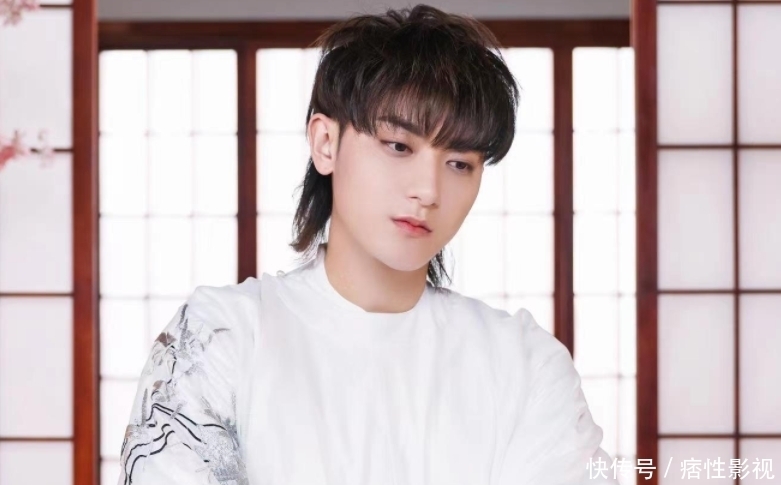 助阵 薇娅“狂欢夜”绝了,张哲瀚黄子韬齐助阵,当红男团INTO1也来了