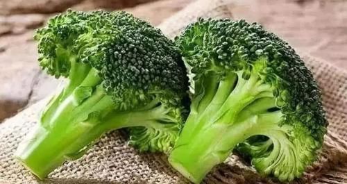 西兰花|3种西兰花不要买，越早知道越好，菜贩：我们从来不吃！