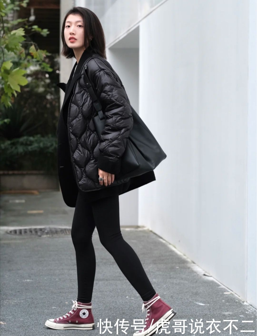 冬季拒绝“当路人”，不想穿纯色羽绒服？拼接式羽绒服了解一下