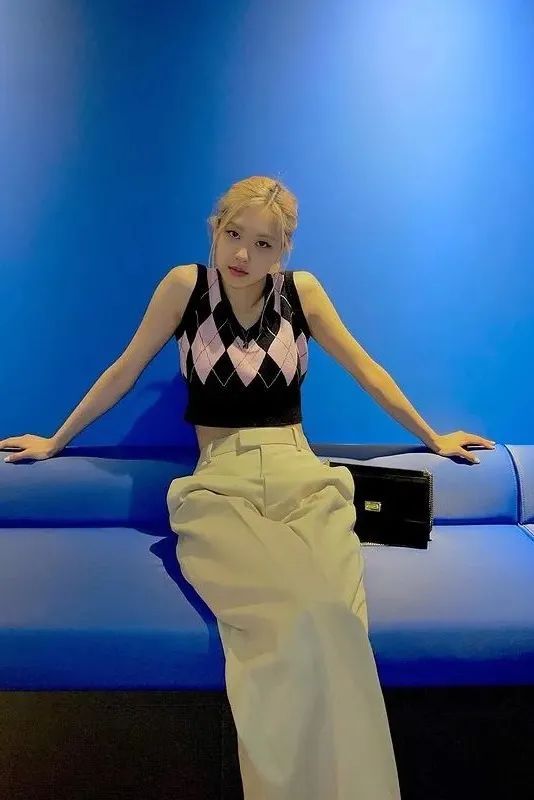 秋天|不穿的衣服千万别扔！秋天还能这样穿