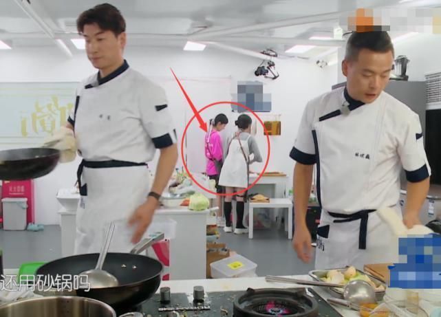 林大厨为打碎三个砂锅焦头烂额，谁注意赵丽颖在干啥怕是忘了有镜头