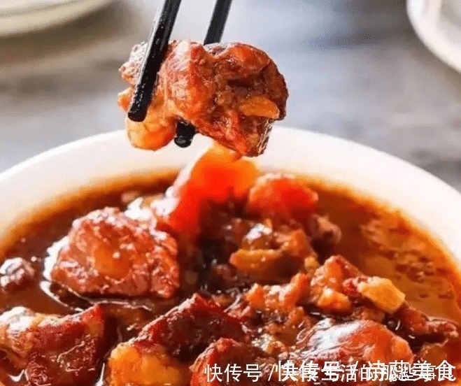 炖牛肉,第一步不是先焯水!大厨教你正确做法,软烂入味,还不腥