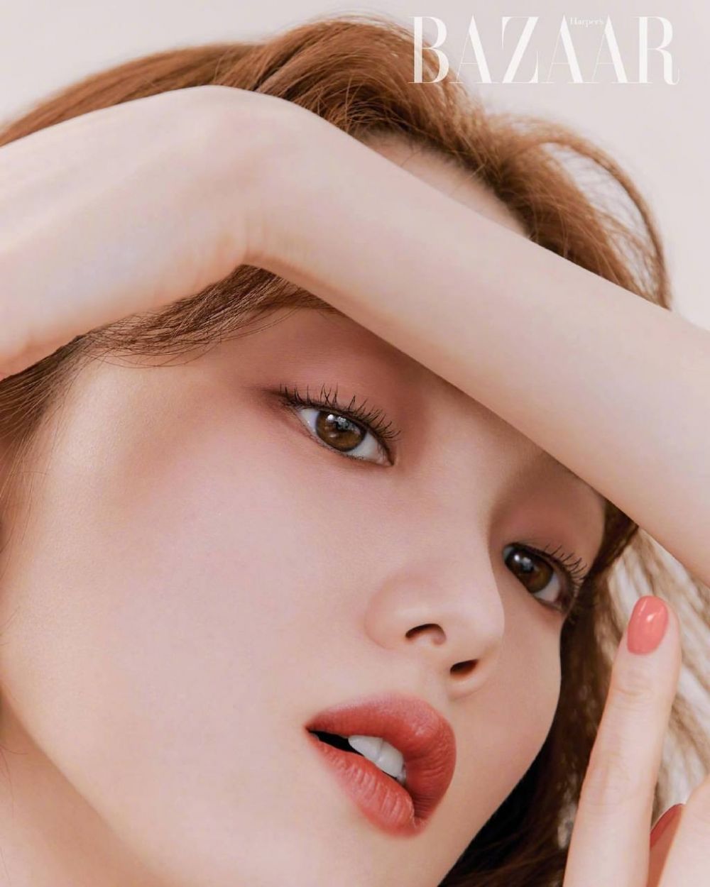 韩版芭莎香奈儿美妆片，浪漫的桃红色系|上游时尚| 香奈儿