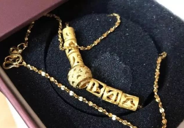 含金量@买黄金首饰时,店员为什么会先问“给谁买”别被坑了