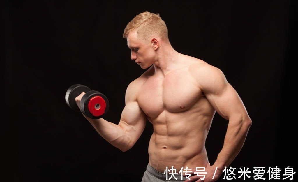手腕|这4个健身装备,并不适合新人使用,提升基础力量实现增肌效果