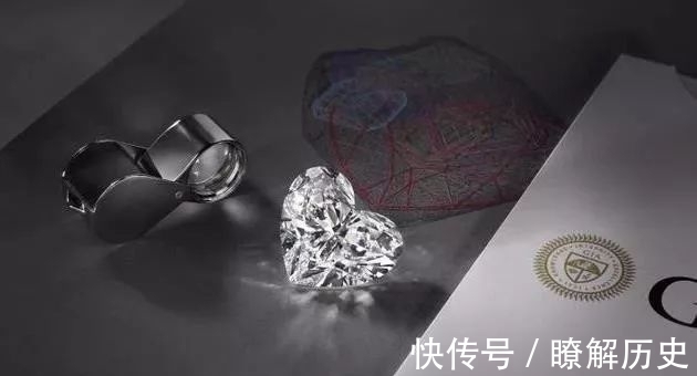 toi 对于女人来说，不管是多少岁，戒指都是生活中不可或缺的部分