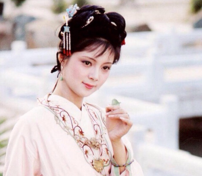 薛宝钗$我们都喜欢林黛玉,但是为何最后都选择了薛宝钗?道理其实很简单