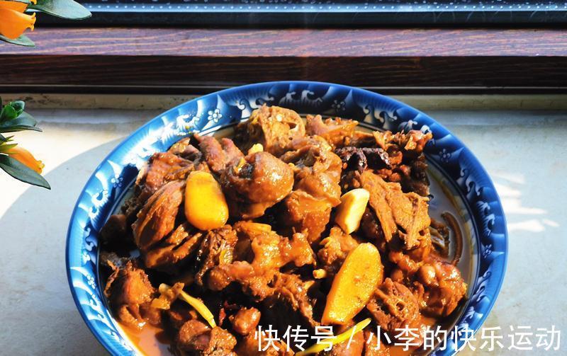 炖鸡要不要先汆水？看看步骤就懂了，炖的不好吃是因为少了这步