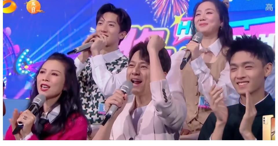 《你好星期六》首播就失利,内容复制快本无新意,可怜何炅全程跑